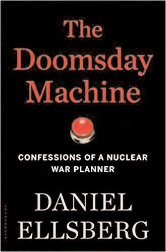 Cover of The Doomsday Machine: Confessions of a Nuclear War Planner by Daniel Ellsberg